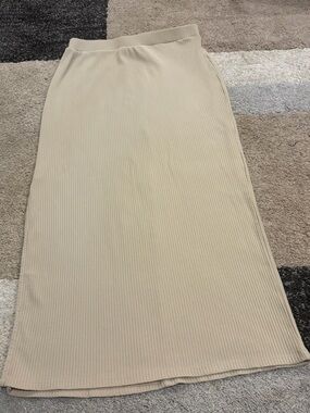 Old Navy Women’s High-Waisted Rib-Knit Maxi Skirt Size Medium